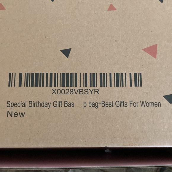 Gift Box with Cup, Makeup Bag, & Notebook - New - Milky Chic - Picture 15 of 15